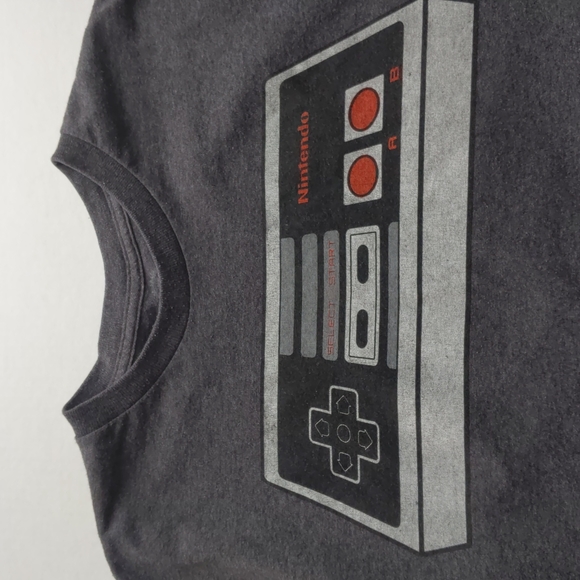 Nintendo Official NES Retro Old School Controller T-shirt Medium Mens - Picture 3 of 6